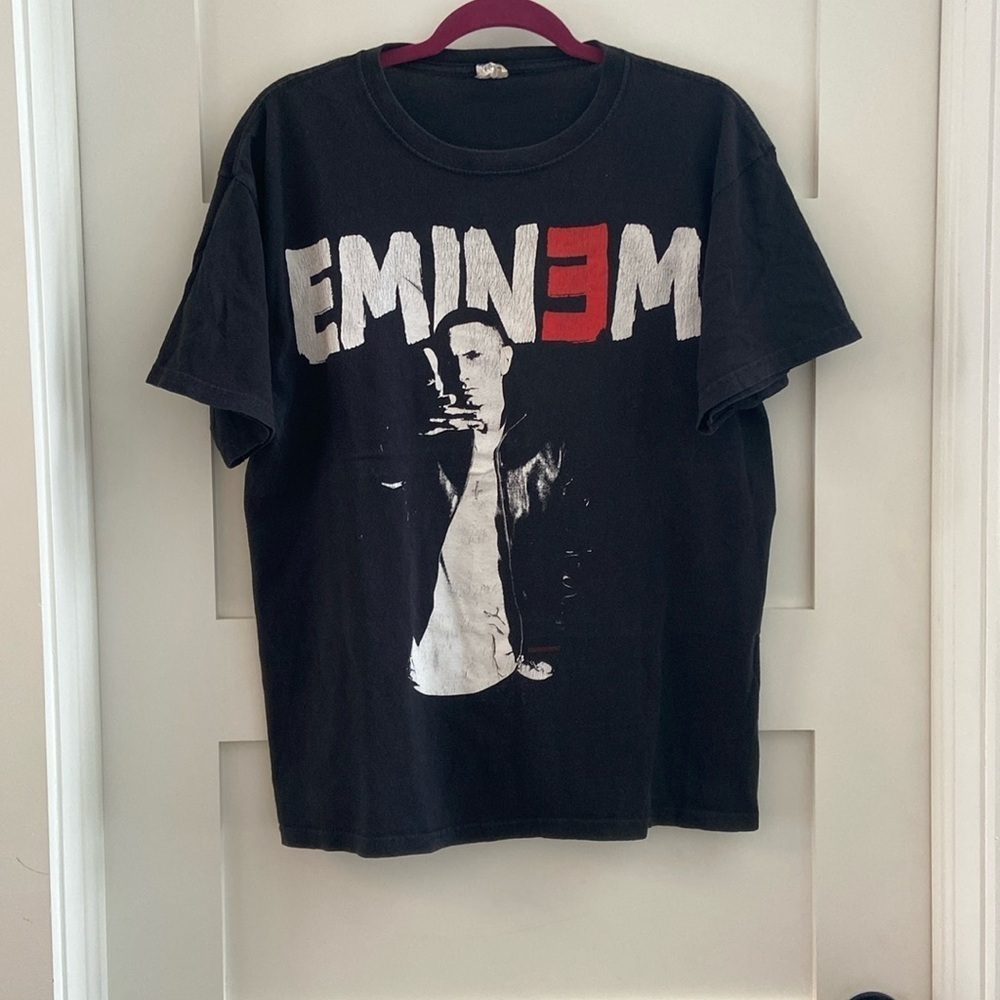 Eminem band tee. Concert dates 2011. Good used condition​​​​​​
